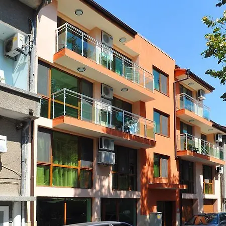 公寓 Dom Donevi